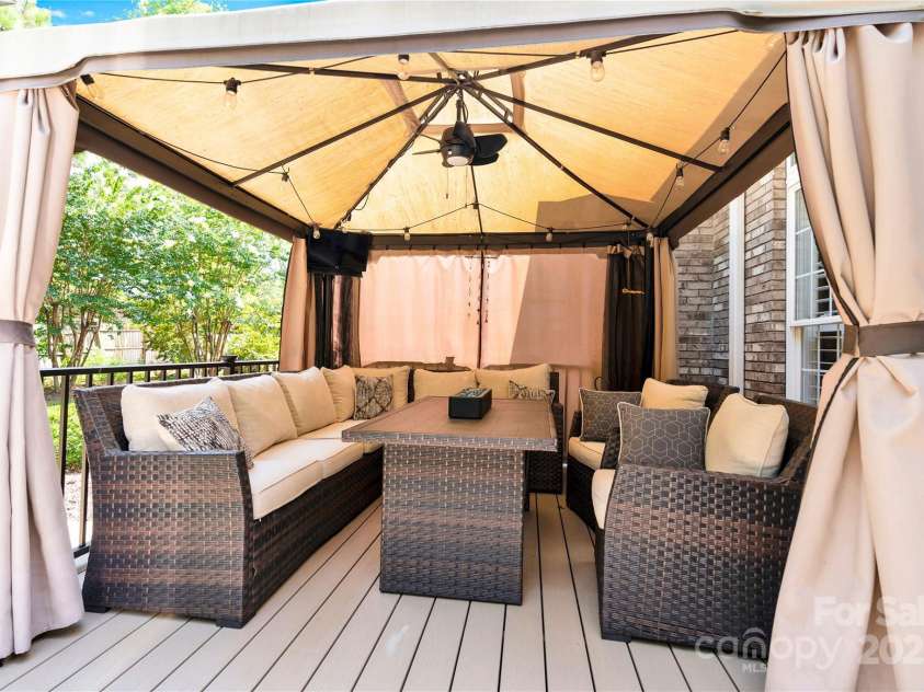 267 Spring Run Drive, Mooresville, NC 28117.  MLS# CAR4287561, YatesRealty ID 33032. 