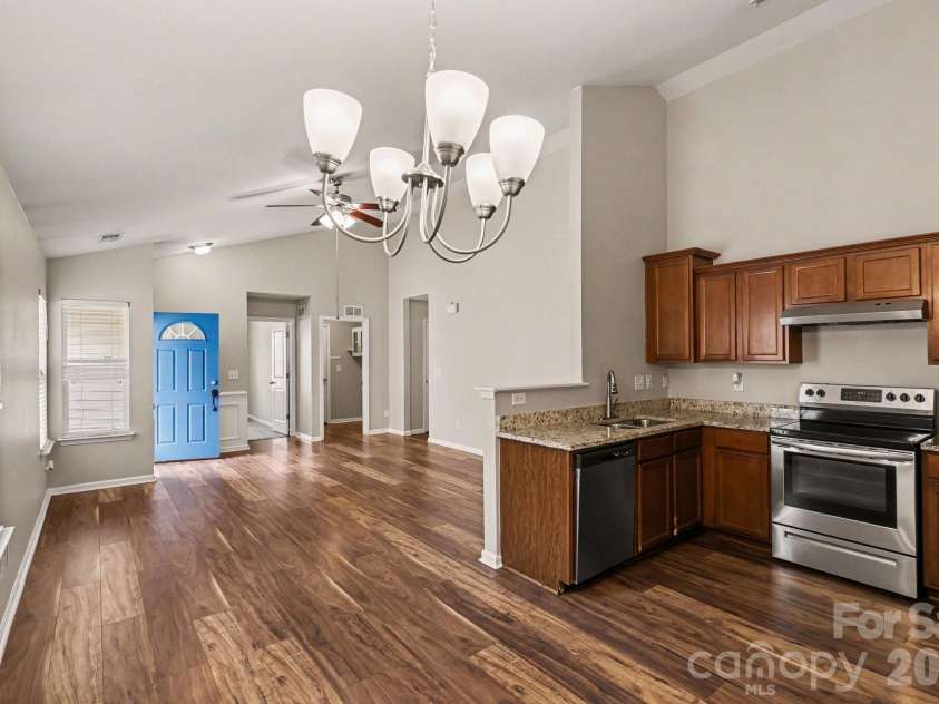 3621 Ernie Drive, Charlotte, NC 28269.  MLS# CAR4392312, YatesRealty ID 33032. 
