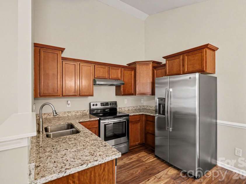 3621 Ernie Drive, Charlotte, NC 28269.  MLS# CAR4392312, YatesRealty ID 33032. 