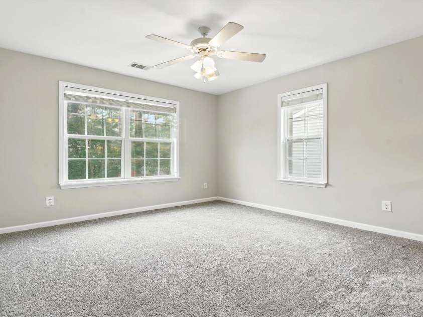 236 Azteca Drive, Matthews, NC 28104.  MLS# CAR4258127, YatesRealty ID 33033. Large Loft/Could be Converted to Bedroom