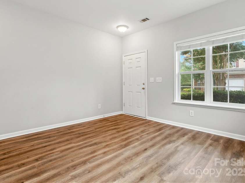 236 Azteca Drive, Matthews, NC 28104.  MLS# CAR4258127, YatesRealty ID 33033. Office/Flex Room