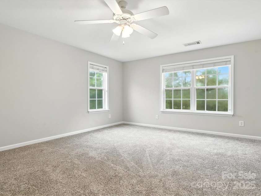 236 Azteca Drive, Matthews, NC 28104.  MLS# CAR4258127, YatesRealty ID 33033. Primary Bedroom
