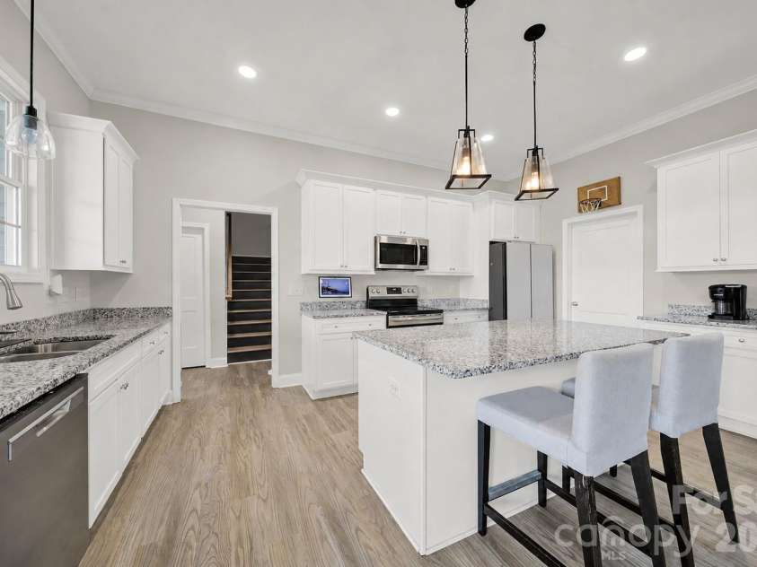 4653 Simpson Road, Edgemoor, SC 29712.  MLS# CAR4390027, YatesRealty ID 33033. 