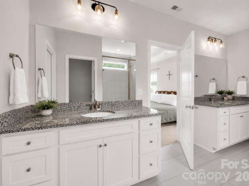 4653 Simpson Road, Edgemoor, SC 29712.  MLS# CAR4390027, YatesRealty ID 33033. 