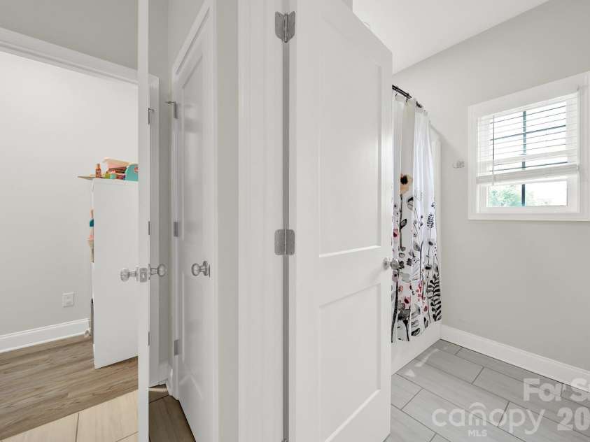 4653 Simpson Road, Edgemoor, SC 29712.  MLS# CAR4390027, YatesRealty ID 33033. 