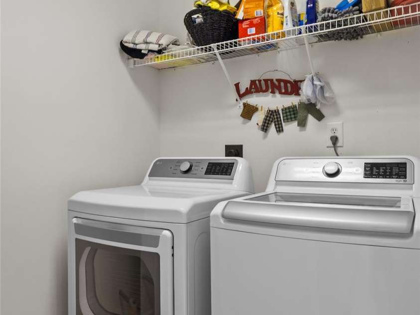 2109 Coral Berry Lane, Waxhaw, NC 28173.  MLS# CAR4292628, YatesRealty ID 33034. 