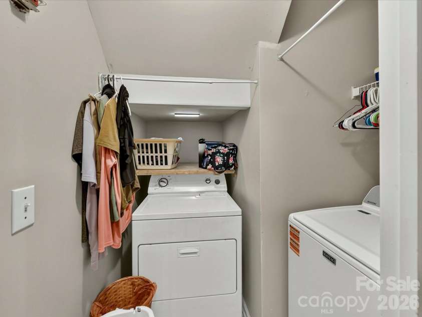 4411 Poplar Grove Drive, Charlotte, NC 28269.  MLS# CAR4396983, YatesRealty ID 33034. 