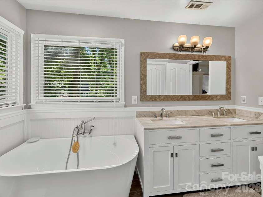 4411 Poplar Grove Drive, Charlotte, NC 28269.  MLS# CAR4396983, YatesRealty ID 33034. 