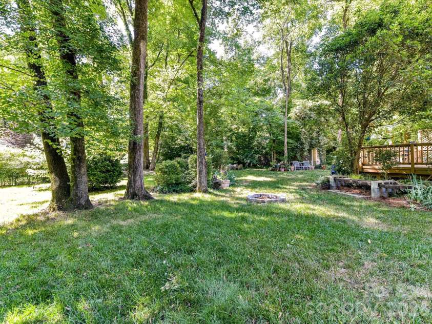 4411 Poplar Grove Drive, Charlotte, NC 28269.  MLS# CAR4396983, YatesRealty ID 33034. 
