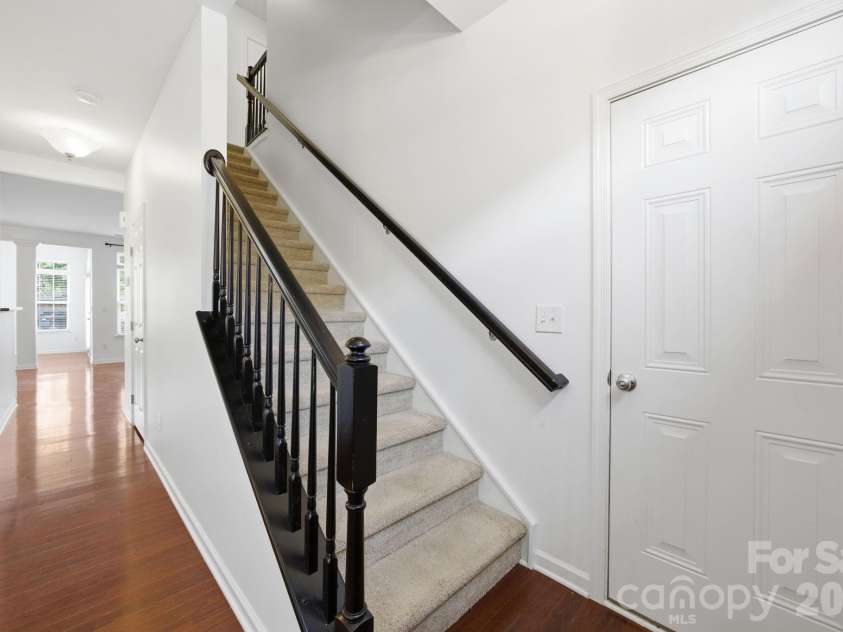 2162 Belle Vernon Avenue, Charlotte, NC 28210.  MLS# CAR4387796, YatesRealty ID 33035. 