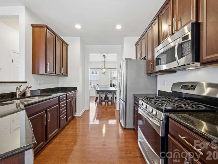 2162 Belle Vernon Avenue, Charlotte, NC 28210.  MLS# CAR4387796, YatesRealty ID 33035. 