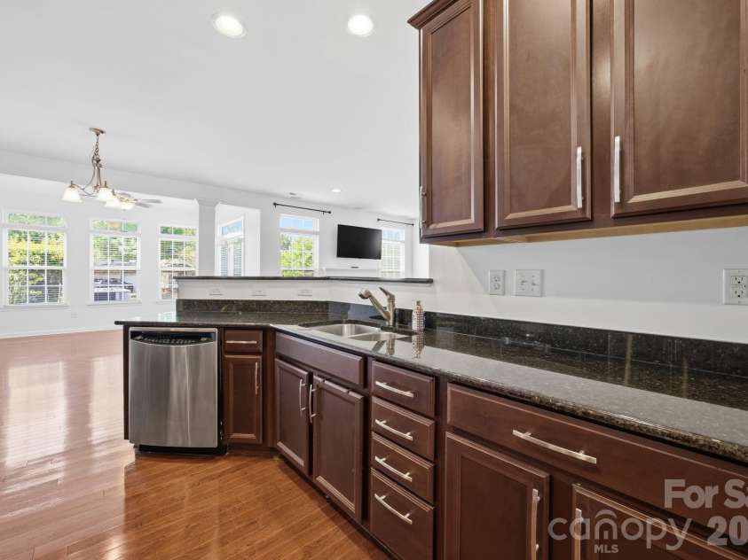 2162 Belle Vernon Avenue, Charlotte, NC 28210.  MLS# CAR4387796, YatesRealty ID 33035. 