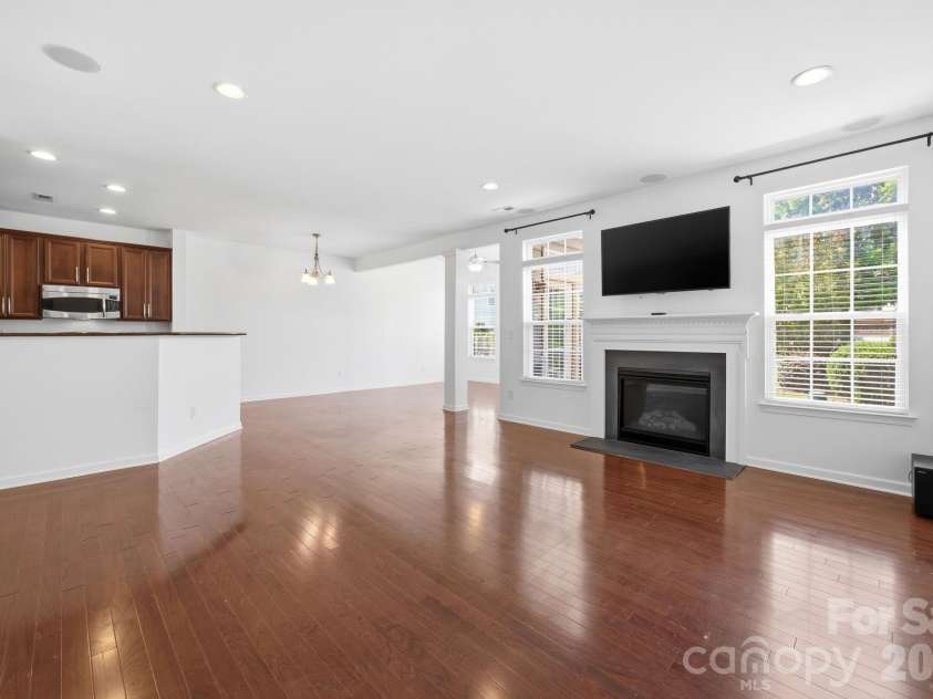 2162 Belle Vernon Avenue, Charlotte, NC 28210.  MLS# CAR4387796, YatesRealty ID 33035. 