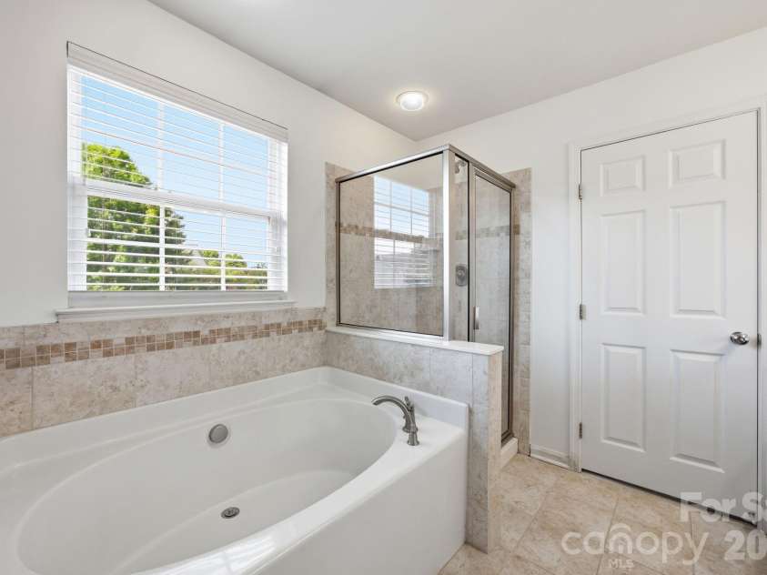 2162 Belle Vernon Avenue, Charlotte, NC 28210.  MLS# CAR4387796, YatesRealty ID 33035. 