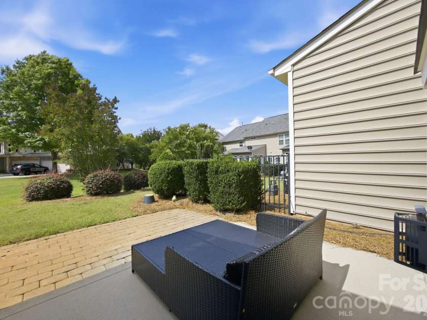 2162 Belle Vernon Avenue, Charlotte, NC 28210.  MLS# CAR4387796, YatesRealty ID 33035. 