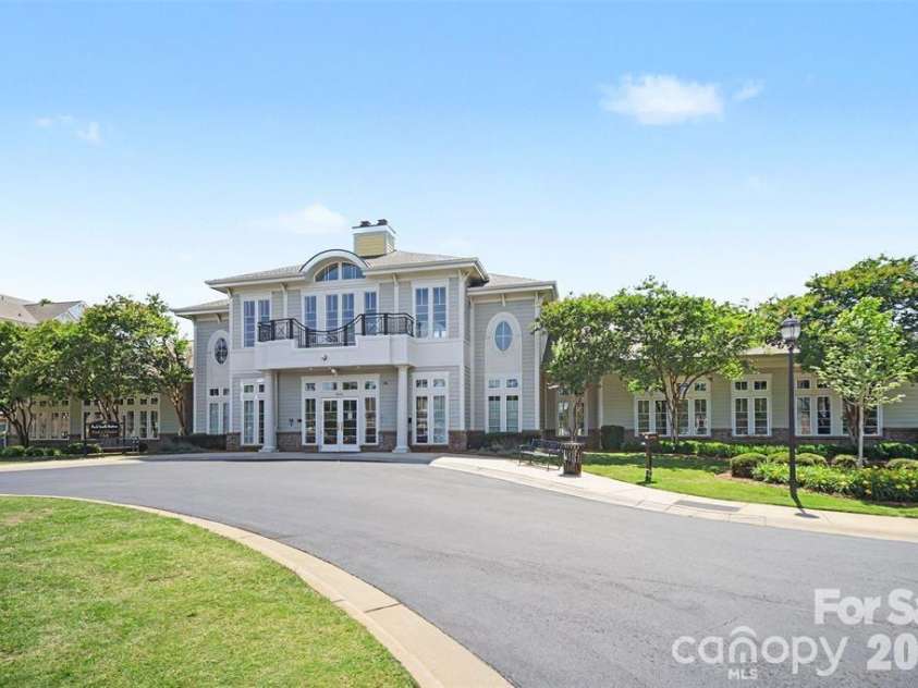 2162 Belle Vernon Avenue, Charlotte, NC 28210.  MLS# CAR4387796, YatesRealty ID 33035. 