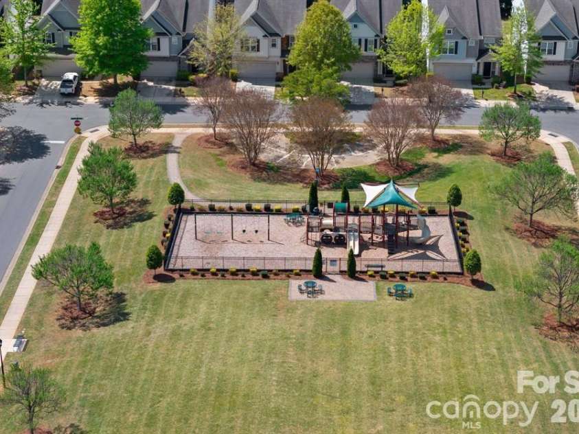 2162 Belle Vernon Avenue, Charlotte, NC 28210.  MLS# CAR4387796, YatesRealty ID 33035. 