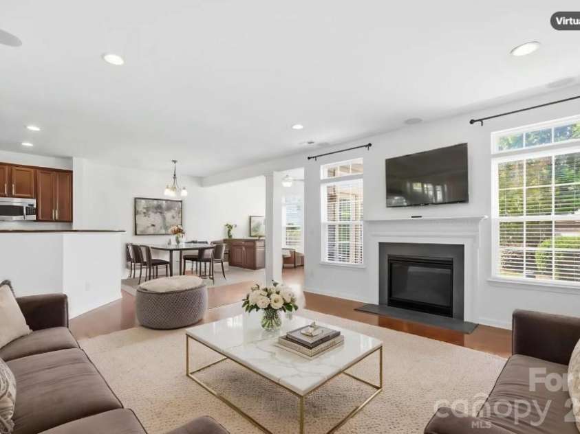 2162 Belle Vernon Avenue, Charlotte, NC 28210.  MLS# CAR4387796, YatesRealty ID 33035. 
