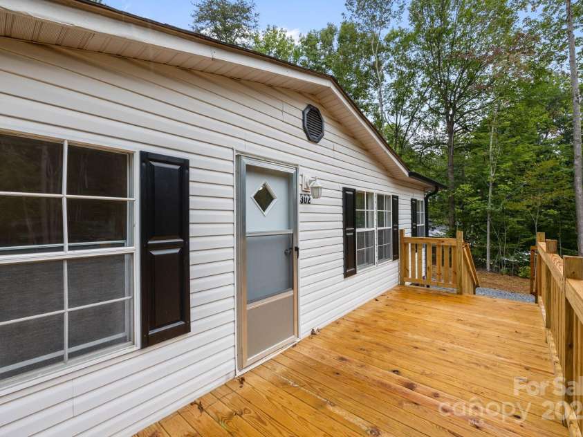 302 Forest Winds Drive, Salisbury, NC 28144.  MLS# CAR4315984, YatesRealty ID 33035. 