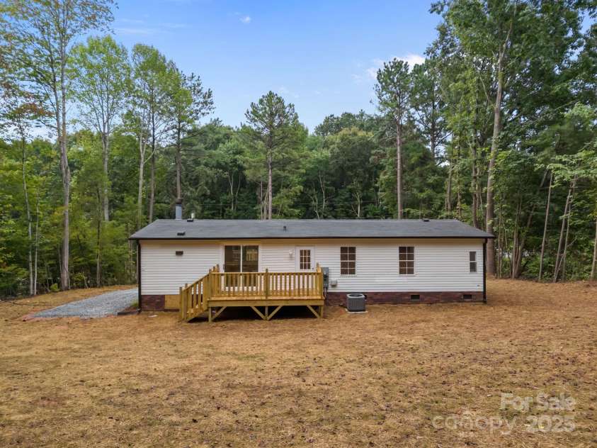 302 Forest Winds Drive, Salisbury, NC 28144.  MLS# CAR4315984, YatesRealty ID 33035. 