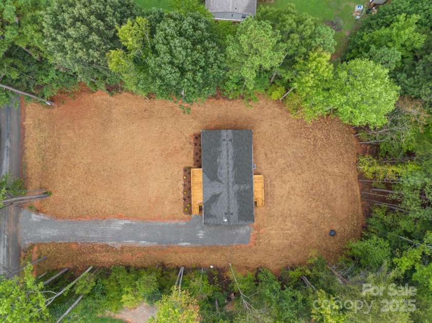 302 Forest Winds Drive, Salisbury, NC 28144.  MLS# CAR4315984, YatesRealty ID 33035. 