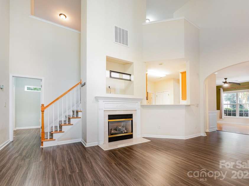 4703 David Cox Road, Charlotte, NC 28269.  MLS# CAR4271836, YatesRealty ID 33036. 