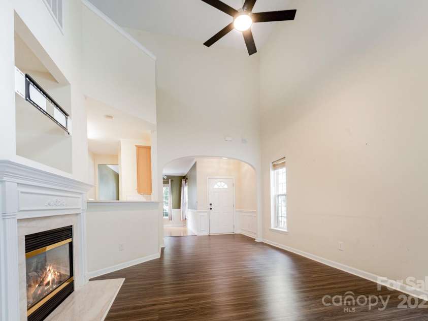 4703 David Cox Road, Charlotte, NC 28269.  MLS# CAR4271836, YatesRealty ID 33036. 