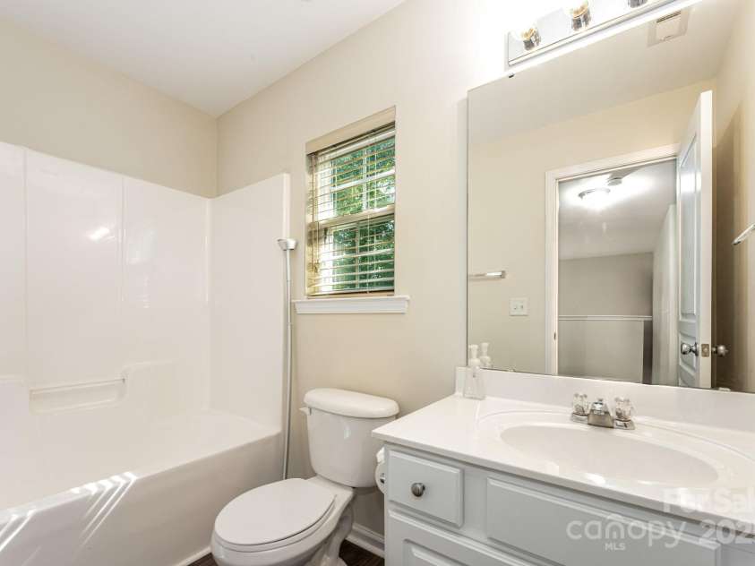 4703 David Cox Road, Charlotte, NC 28269.  MLS# CAR4271836, YatesRealty ID 33036. 