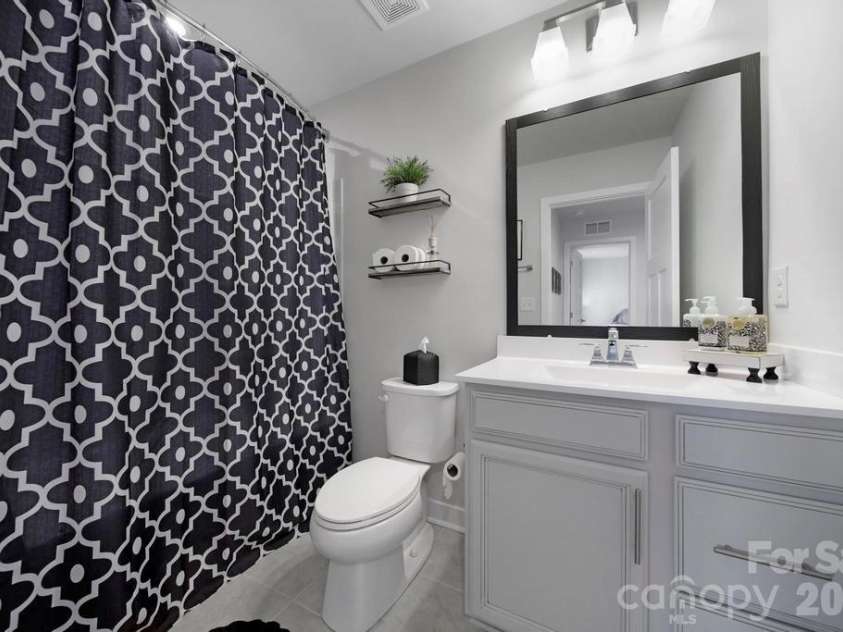 888 Prince Garret Way, Denver, NC 28037.  MLS# CAR4394543, YatesRealty ID 33036. 