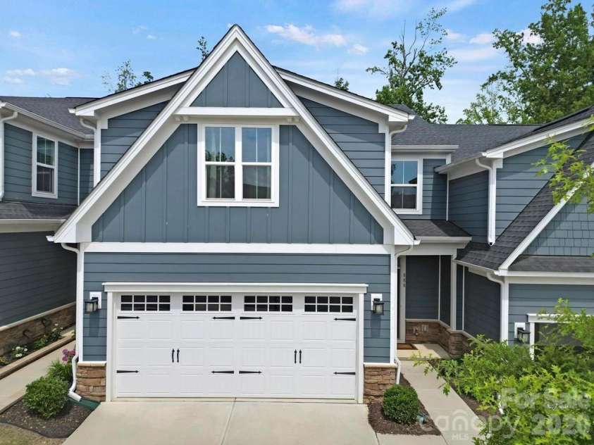 888 Prince Garret Way, Denver, NC 28037.  MLS# CAR4394543, YatesRealty ID 33036. 