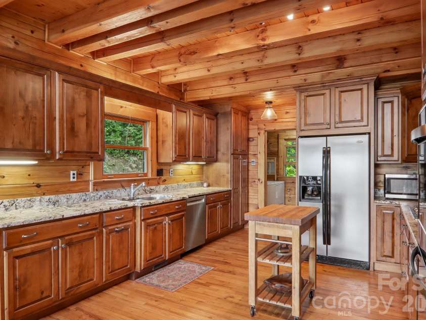 1250 Cobblestone Drive, Waynesville, NC 28786.  MLS# CAR4396920, YatesRealty ID 33037. 