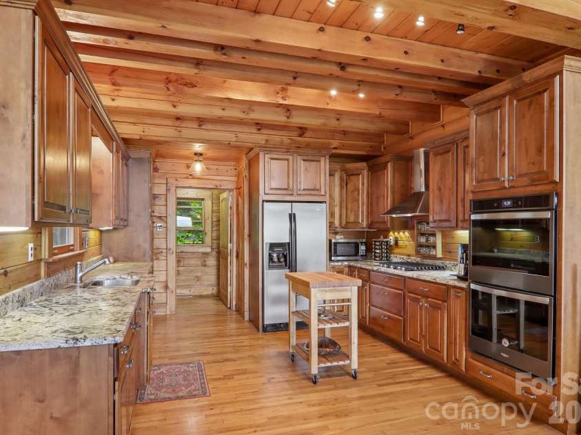 1250 Cobblestone Drive, Waynesville, NC 28786.  MLS# CAR4396920, YatesRealty ID 33037. 