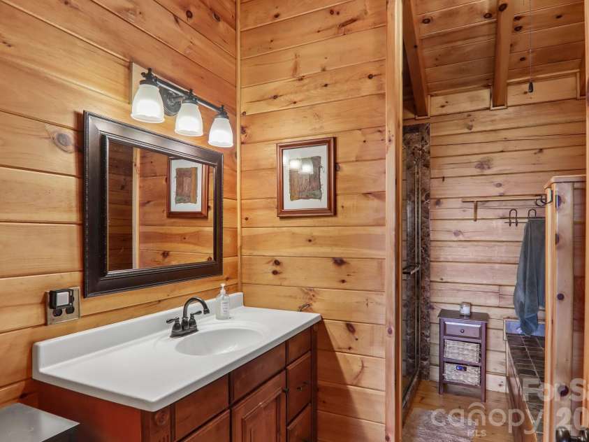 1250 Cobblestone Drive, Waynesville, NC 28786.  MLS# CAR4396920, YatesRealty ID 33037. 