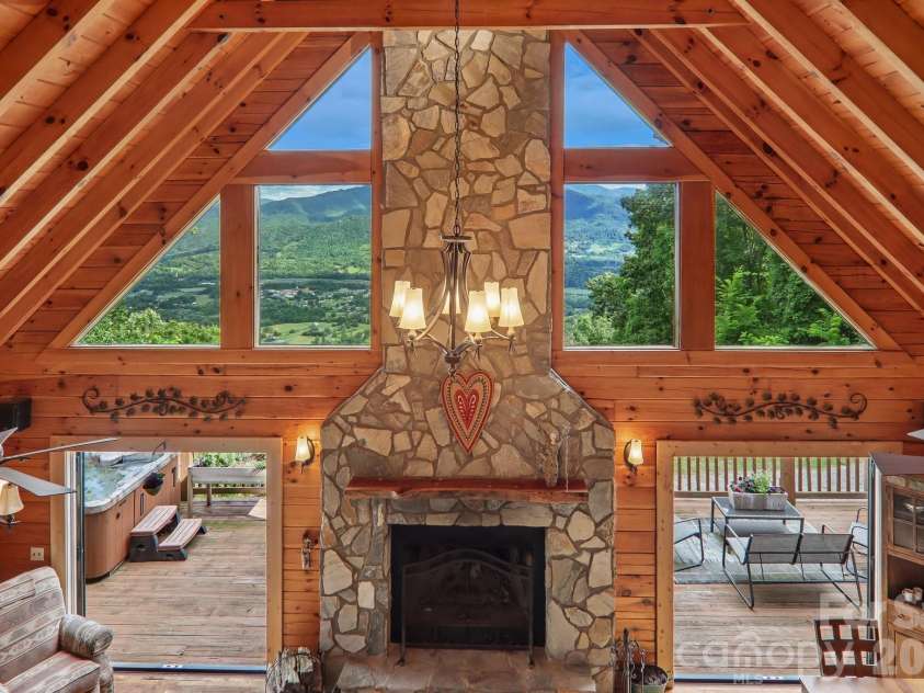 1250 Cobblestone Drive, Waynesville, NC 28786.  MLS# CAR4396920, YatesRealty ID 33037. 