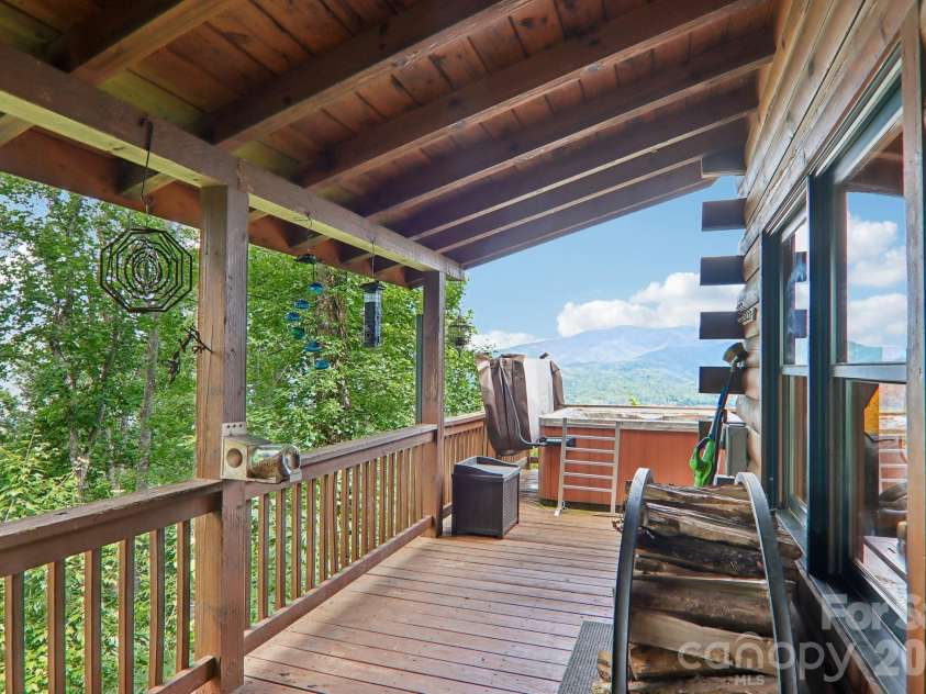 1250 Cobblestone Drive, Waynesville, NC 28786.  MLS# CAR4396920, YatesRealty ID 33037. 