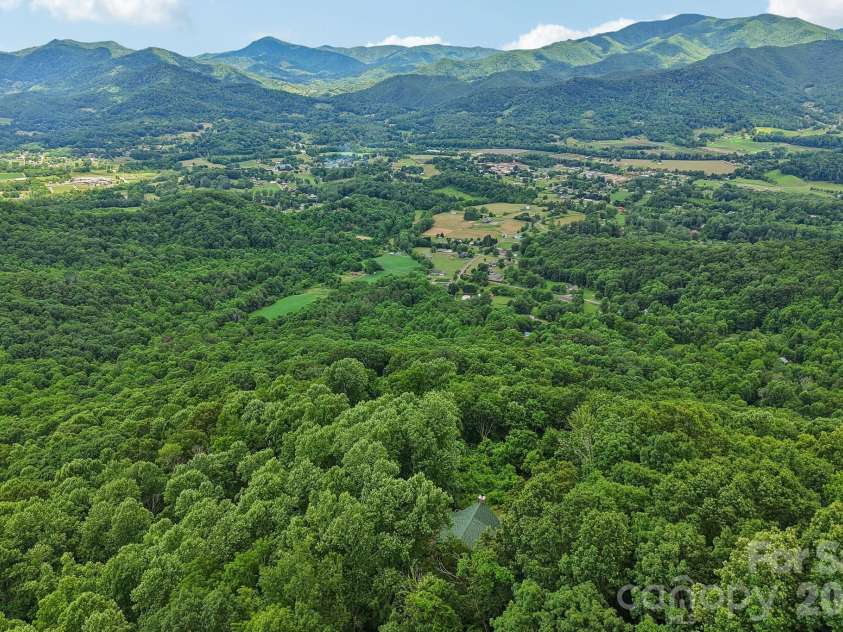 1250 Cobblestone Drive, Waynesville, NC 28786.  MLS# CAR4396920, YatesRealty ID 33037. 