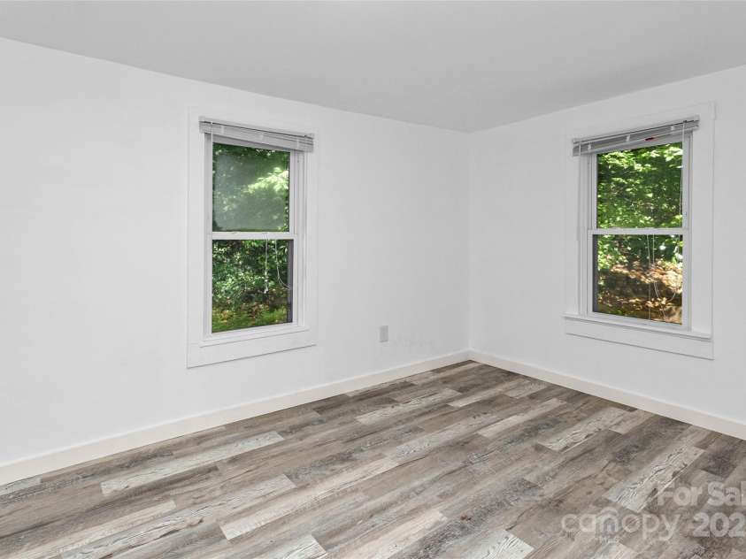 9521 Cruso Road, Canton, NC 28716.  MLS# CAR4284273, YatesRealty ID 33037. 