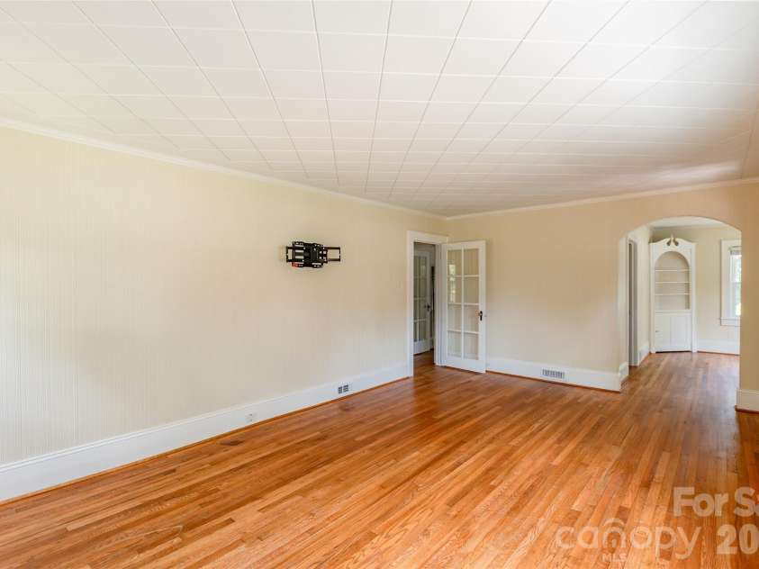 168 Park Street, Statesville, NC 28677.  MLS# CAR4396283, YatesRealty ID 33038. 