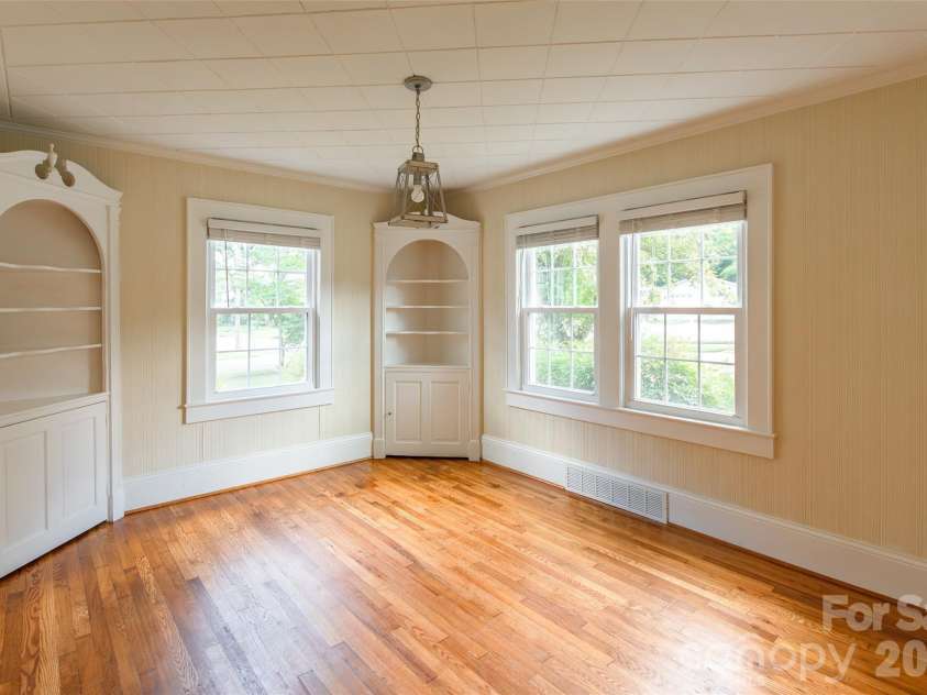 168 Park Street, Statesville, NC 28677.  MLS# CAR4396283, YatesRealty ID 33038. 