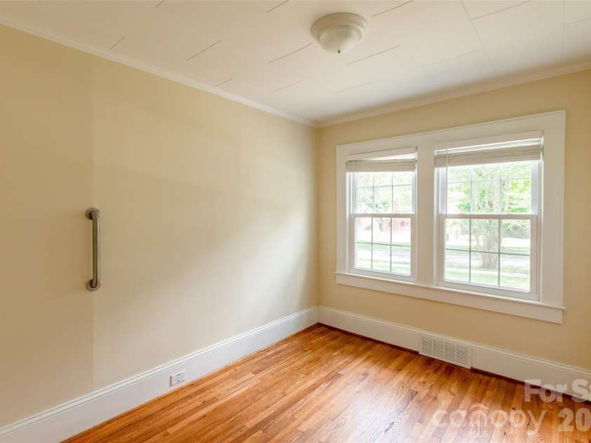 168 Park Street, Statesville, NC 28677.  MLS# CAR4396283, YatesRealty ID 33038. 