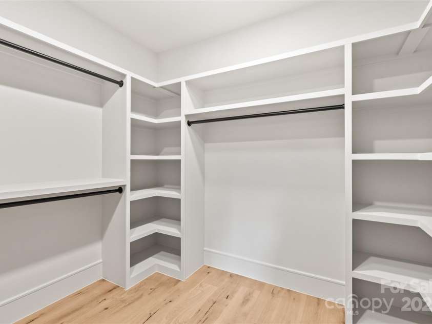 2729 Cowles Road, Charlotte, NC 28208.  MLS# CAR4291981, YatesRealty ID 33039. 