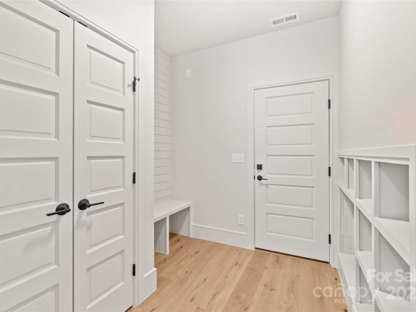 2729 Cowles Road, Charlotte, NC 28208.  MLS# CAR4291981, YatesRealty ID 33039. 