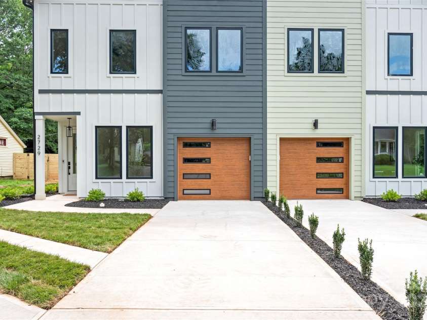 2729 Cowles Road, Charlotte, NC 28208.  MLS# CAR4291981, YatesRealty ID 33039. 