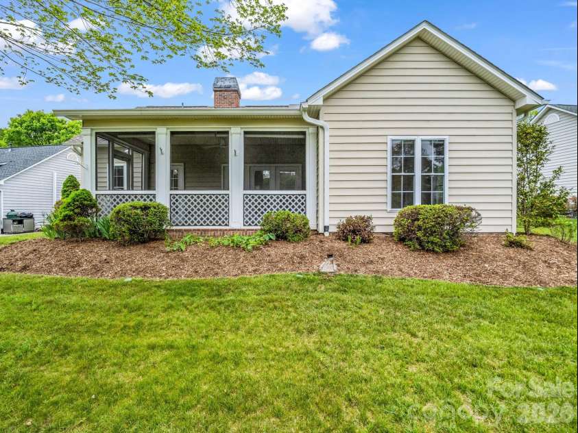 276 Cambridge Drive, Brevard, NC 28712.  MLS# CAR4355184, YatesRealty ID 3304. 