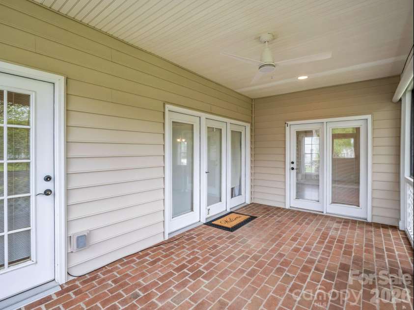 276 Cambridge Drive, Brevard, NC 28712.  MLS# CAR4355184, YatesRealty ID 3304. 