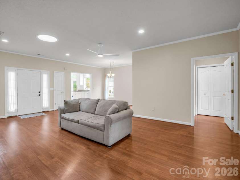 276 Cambridge Drive, Brevard, NC 28712.  MLS# CAR4355184, YatesRealty ID 3304. 