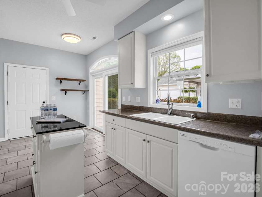 276 Cambridge Drive, Brevard, NC 28712.  MLS# CAR4355184, YatesRealty ID 3304. 