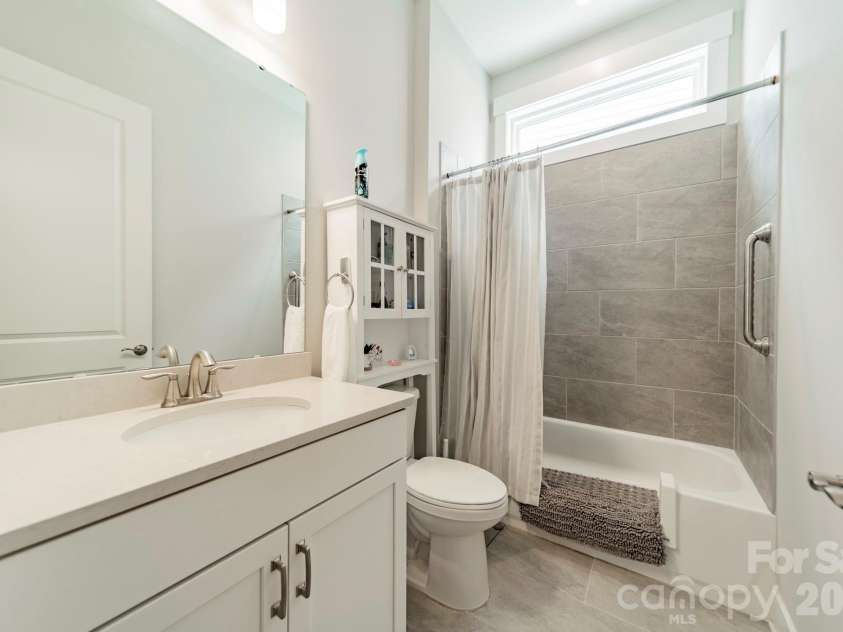 1019 Carlyle Lane, Monroe, NC 28110.  MLS# CAR4395898, YatesRealty ID 33040. Third Full Bath