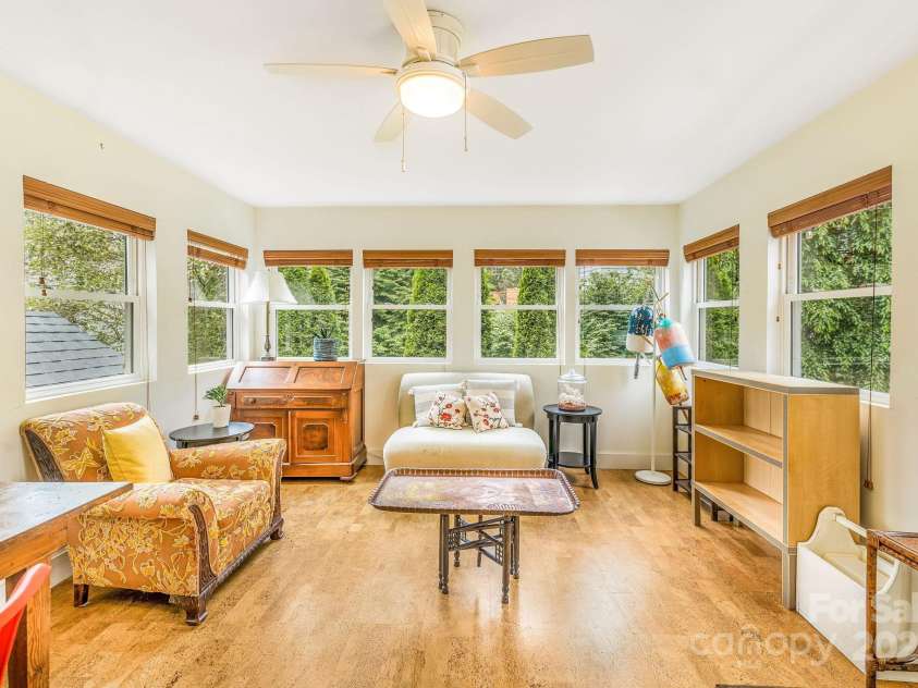 6 Craggy Circle, Asheville, NC 28803.  MLS# CAR4257989, YatesRealty ID 33040. Fantastic 3 season room