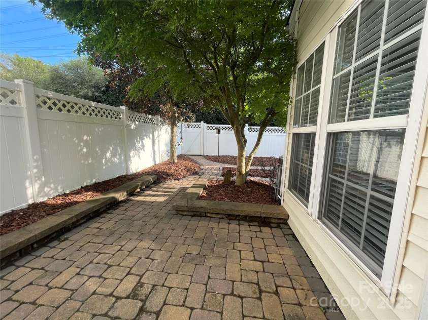 10259 Alexander Martin Avenue, Charlotte, NC 28277.  MLS# CAR4275653, YatesRealty ID 33041. 